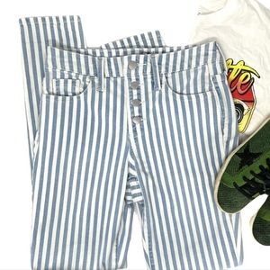 Women’s 8 Universal Thread high-rise/high-waisted skinny jeans